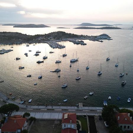 Limon Pansiyon Foça Bagian luar foto