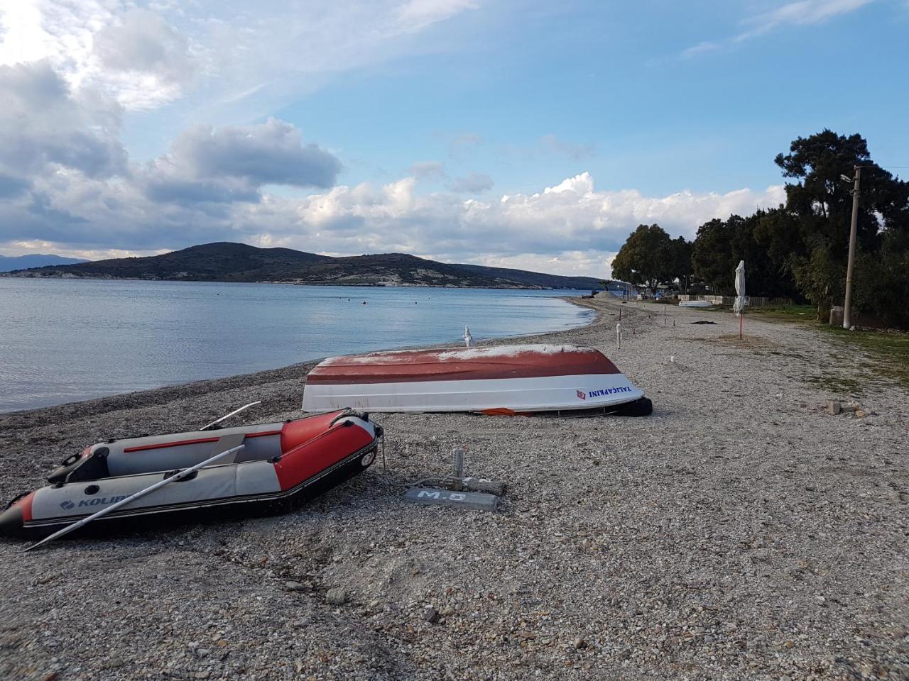 Limon Pansiyon Foça Bagian luar foto