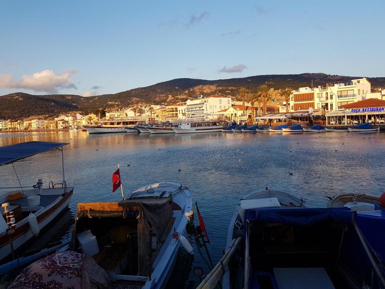Limon Pansiyon Foça Bagian luar foto